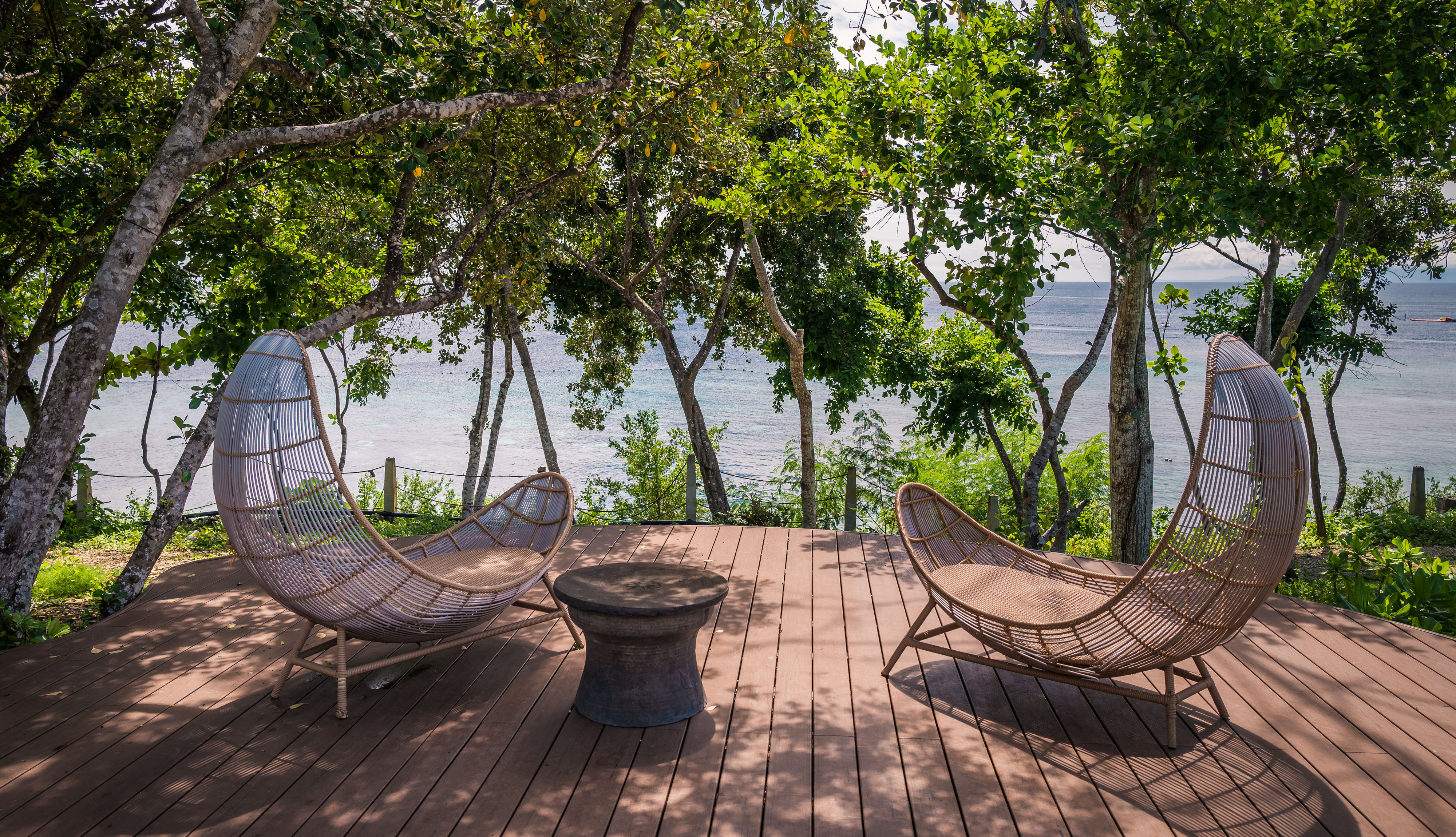 Terrasse au bord de l'eau